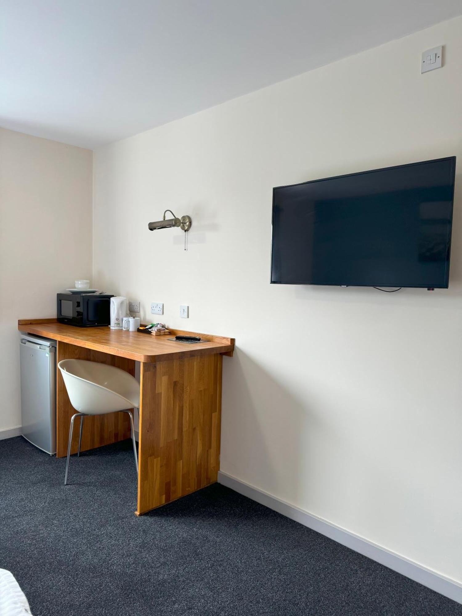 Citilodge Wakefield Hotel By Roomsbooked Exterior photo